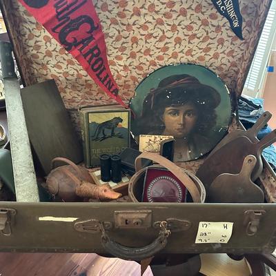 ANTIQUE TRUNK FULL OF COLLECTIBLES