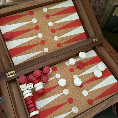ANTIQUE TRUNK FULL OF COLLECTIBLES