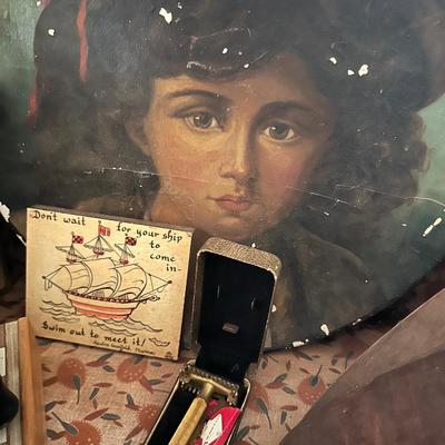 ANTIQUE TRUNK FULL OF COLLECTIBLES