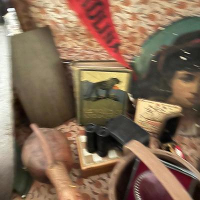 ANTIQUE TRUNK FULL OF COLLECTIBLES
