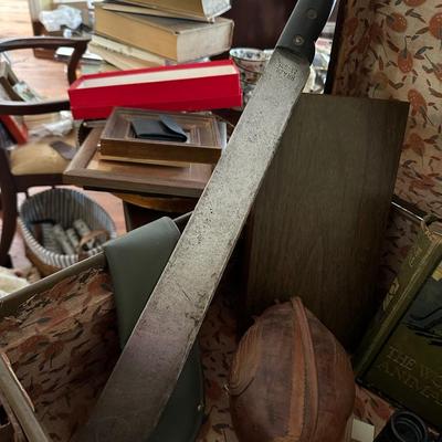 ANTIQUE TRUNK FULL OF COLLECTIBLES
