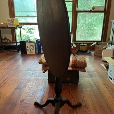 OVAL DROP LEAF TABLE