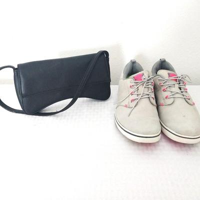 LADIES NIKE SIZE 6.5 AND SMALL SOFT LEATHER PURSE