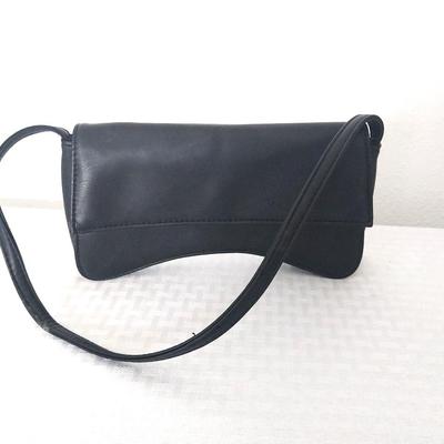 LADIES NIKE SIZE 6.5 AND SMALL SOFT LEATHER PURSE