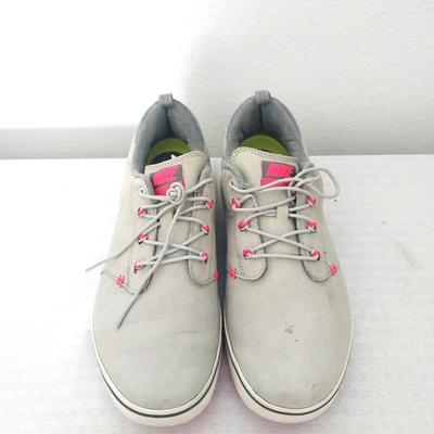 LADIES NIKE SIZE 6.5 AND SMALL SOFT LEATHER PURSE