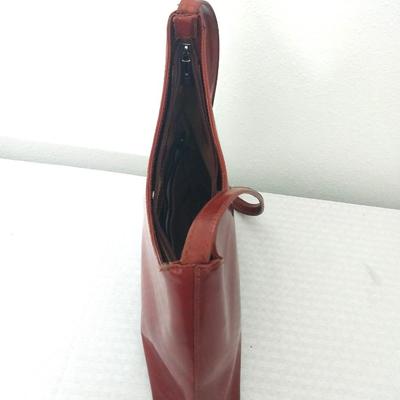 LEATHER MADE IN ITALEY PURSE