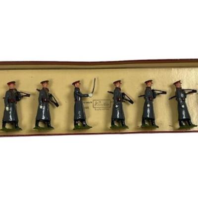 Britains Soldiers Regiments of All Nations Figures Infantry Soldiers