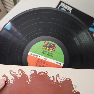 18 Record Albums Lot Paul Simon Roy Orbison Linda Ronstadt Waterloo Willie Nelson and more