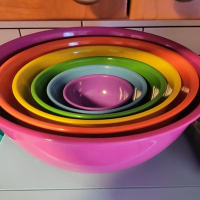 William Sonoma Colorful Melamine Nesting Bowls