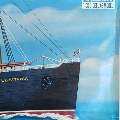 Vintage Gunze Sangyo RMS Lusitania Ship Model 1:350 Scale