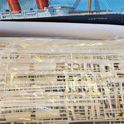 Vintage Gunze Sangyo RMS Lusitania Ship Model 1:350 Scale