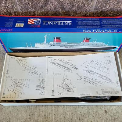 Two Vintage Collectible Glenco Ship Models