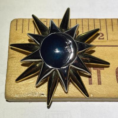 Vintage LIZ CLAIBORNE Moon Onyx & Metallic Finished Fashion Pin/Brooch in New Never Worn Condition.