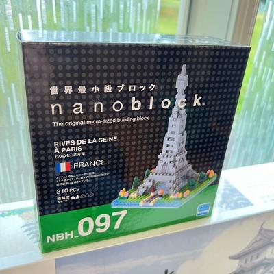 2 NIB Nano Block Sets - Himeji Castle, Paris Banks of The Seine