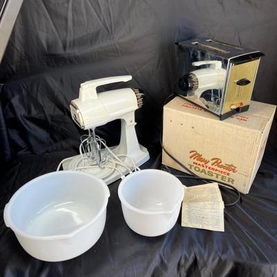 Vintage mixer and cool toaster