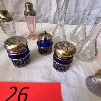 Vintage shaker assortment
