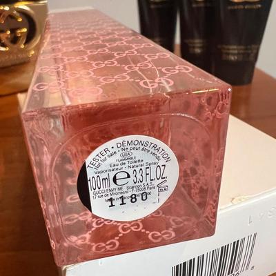 Mixed Gucci Mens Womens Lot