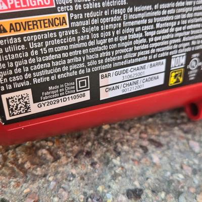 Electric Homelite 14" Chainsaw and Bar & Saw Chain Lubricant