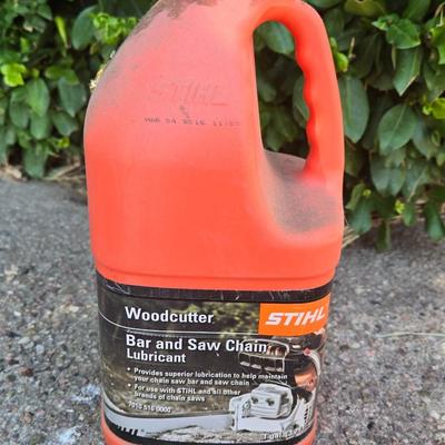 Electric Homelite 14" Chainsaw and Bar & Saw Chain Lubricant