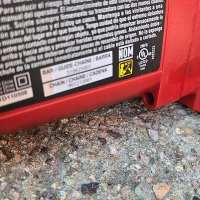 Electric Homelite 14" Chainsaw and Bar & Saw Chain Lubricant
