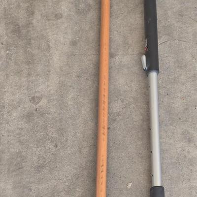 Extending Snow & Ice Scrapper and Long Handle Auto Car Wash Padded Sponge