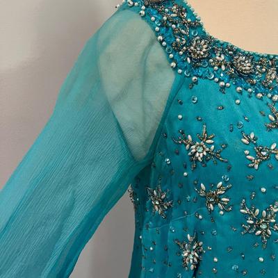 5 Vintage Dresses - Jack Bryan