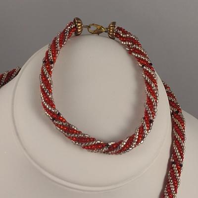 Hand Made Seed Bead Crab Design Necklace with Bracelet and Earrings (#72)