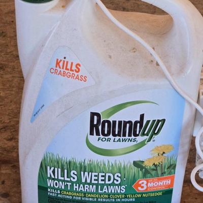 Roundup with Sprayer