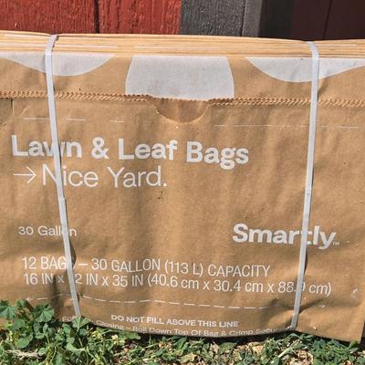 12 Lawn & Leaf Bags