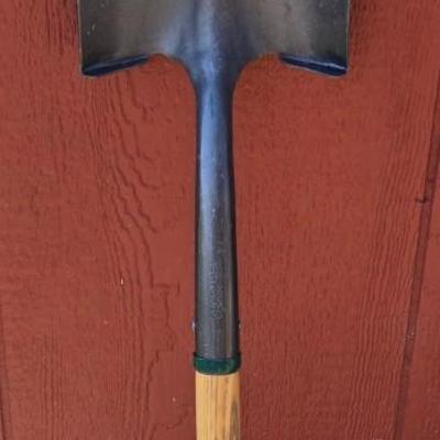 D Handle Yellow Handle Garden Shovel