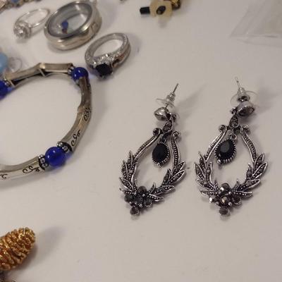 Collection of Fashion Jewelry (#79)