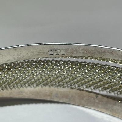 Heavy Hardly Ever Worn Condition Sterling Silver Mesh Top Cuff Bracelet for a Size 8" Wrist in VG Condition.