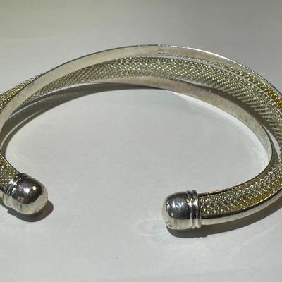 Heavy Hardly Ever Worn Condition Sterling Silver Mesh Top Cuff Bracelet for a Size 8" Wrist in VG Condition.