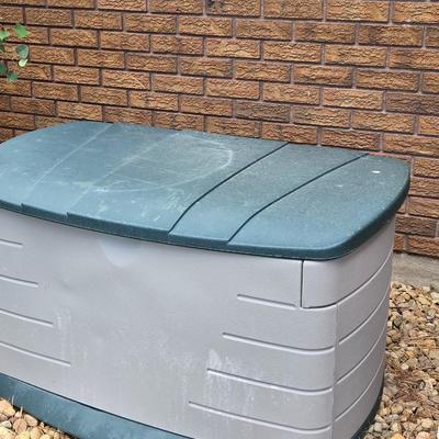 Rubbermaid Yard & Garden Storage Container