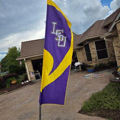 2 LSU Flags