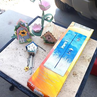 SMALL BIRDHOUSES-METAL TULI[P-WINDCHIME AND POLE