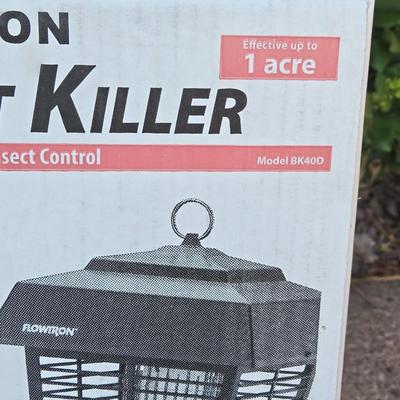 Flowtron Insect Killer in the Box