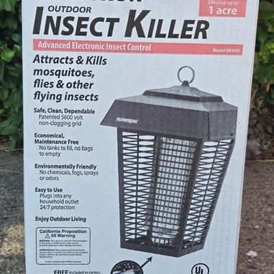 Flowtron Insect Killer in the Box