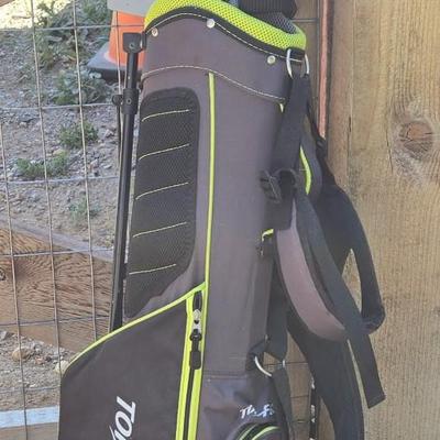 Top Flight Golf Clubs and Bag - Left Handed Youth Clubs