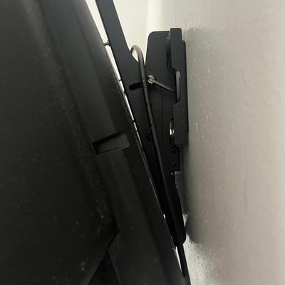 Emerson TV with remote and wall mount