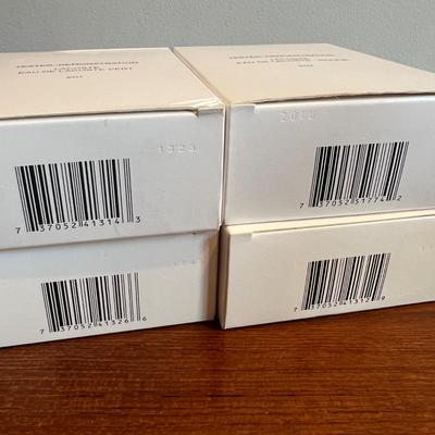 4 Lacoste Men’s Cologne's - Bleu, Vert, Rouge, Blanc