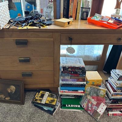 Lot 6: Desk & More