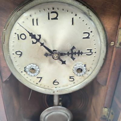 Antique Mantle Clock