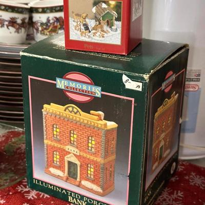 Lot 11: Holiday Selection