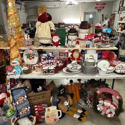 Lot 11: Holiday Selection