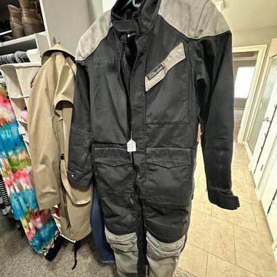 Lot 12: Men’s & Women’s Clothing