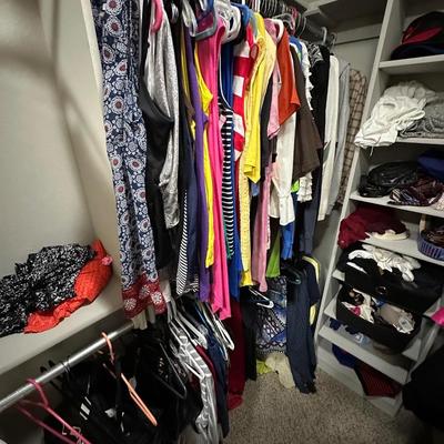 Lot 12: Men’s & Women’s Clothing