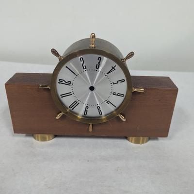 O. B. McClintock Co. Art Dec Clock