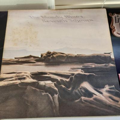 Record Albums lot Bread Kenny Loggins, Woodstock Moddy Blues Cheech & Chong CSNY, George Harrison