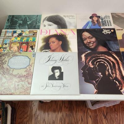 Record Album Lot Carly Simons Johnny Mathis Rita Coolidge Eddie Rabbit Willie Nelson Janis Ian